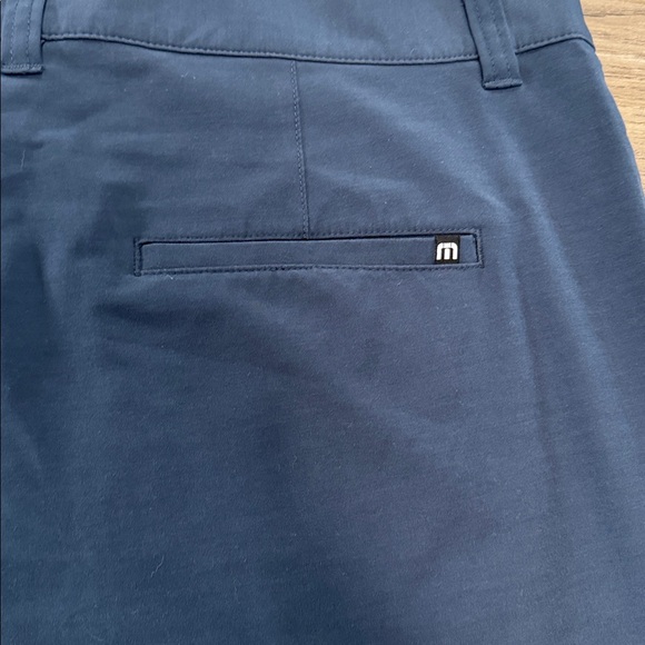 Travis Mathew Dark Blue Flat Front Shorts - Picture 1 of 5